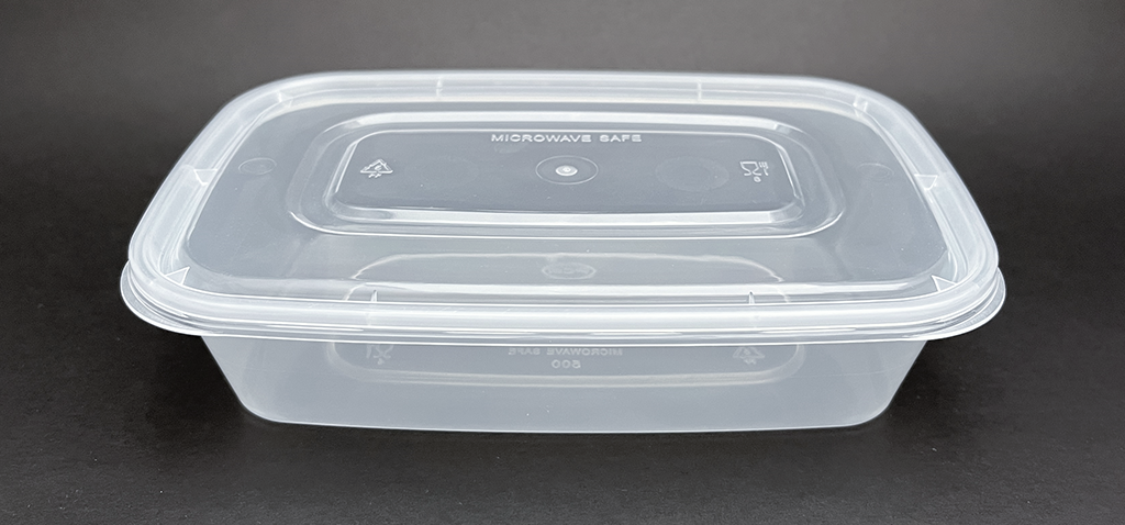 Closed lid view of C500 clear color rectangular container