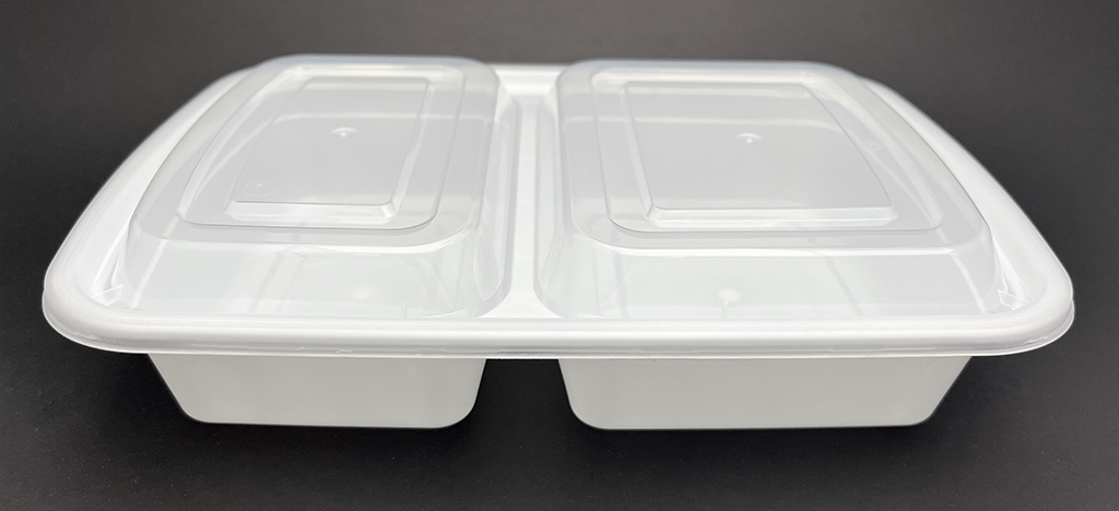Closed lid view of DT32 white color rectangular container